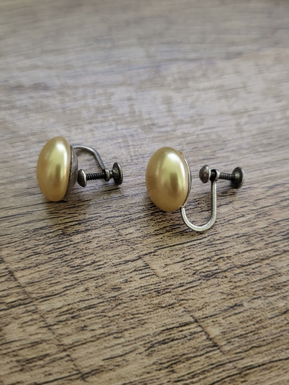 Vintage Faux Gold Pearl Button Screw-Back Earrings